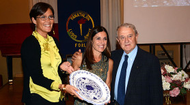 Emanuela Maccarani premiata da Bruno Grandi e da Marilena Rosetti.